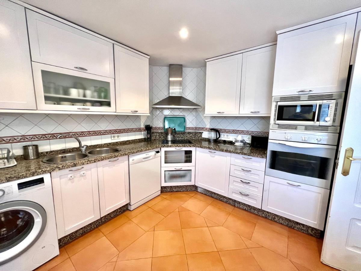Spacious Golden Mile Townhouse