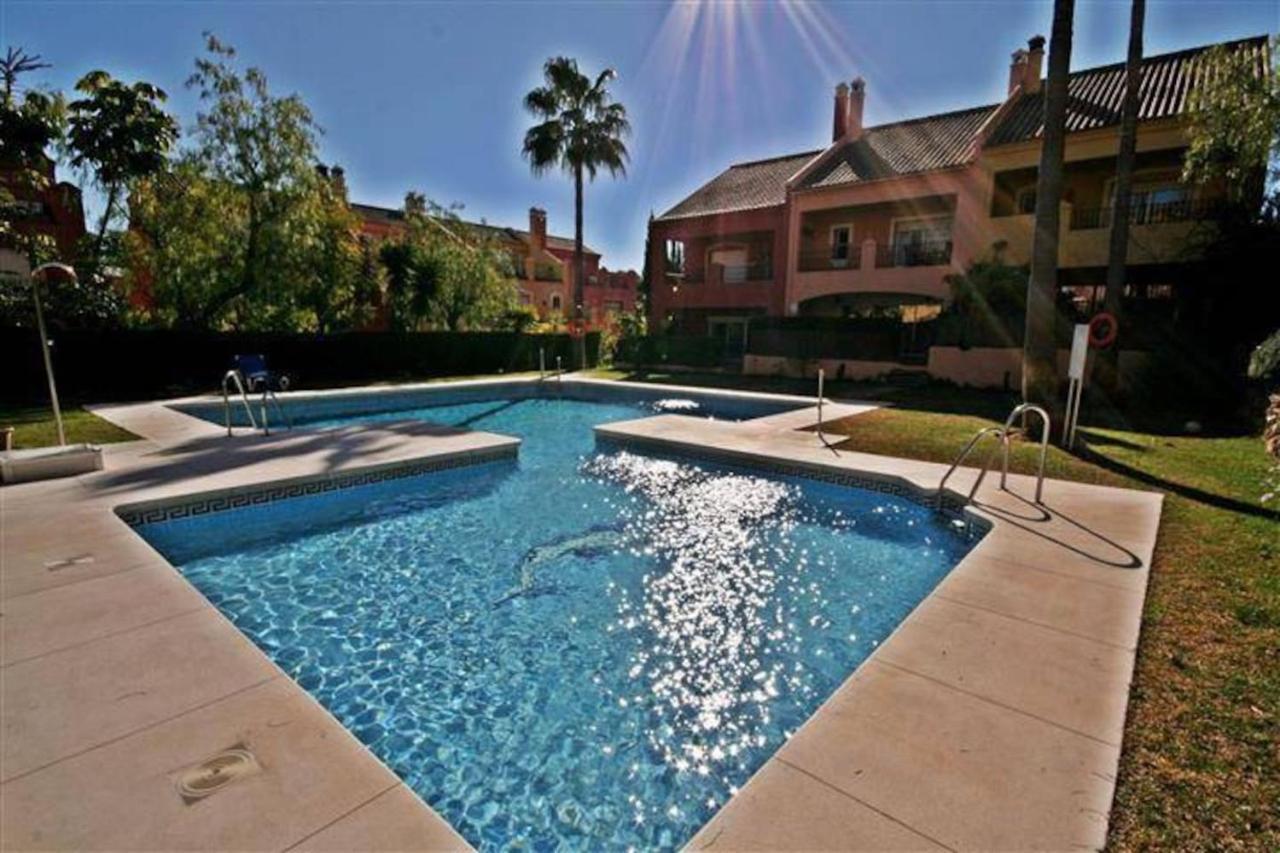 Spacious Golden Mile Townhouse Apartment